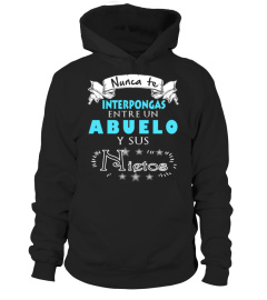 NUNCA TE INTERPONGAS ENTRE UN ABUELO Y SUS NIETOS T-SHIRT