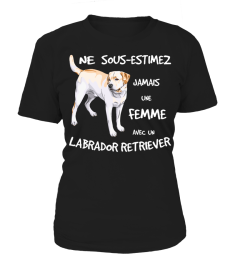 UNE FEMME AVEC UN LABRADOR SABLE