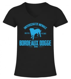 Bordeaux Dogge Tshirt-Unterschätze niemals eine Frau mit Bordeaux Dogge T-shirt
