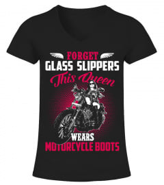 THIS QUEEN WEAR MOTORCYCLE BOOTS