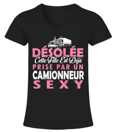 DESOLEE CETTE FILLE EST DEJA PRISE PAR UN CAMIONNEUR SEXY T-shirt