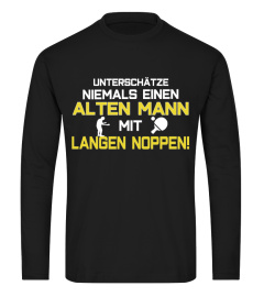 Alter Mann mit langen Noppen