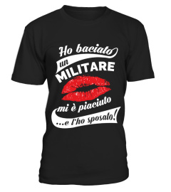 HO BACIATO UN MILITARE