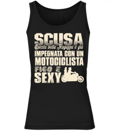 SCUSA IMPEGNATA CON UN MOTOCICLISTA FIGO E SEXY T-shirt