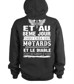 ET AU 8EME JOUR DIEU CREA JES MOTARDS ET LE GAMER ETAIT AU GARDE A VOUS T-SHIRT