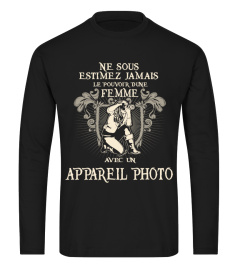 NE SOUS ESTIMEZ JAMAIS LE POUVOIR DUNE VIEILLE FEMME AVEC UN APPARELL PHOTO T-SHIRT