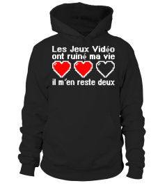 LES JEUX VIDEO ONT DUINE MA VIE IL M'EN RESTE DEUX  T-SHIRT