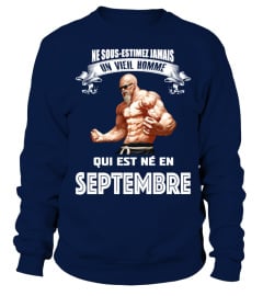 UN VIEIL HOMME QUI EST NE EN SEPTEMBRE T-SHIRT