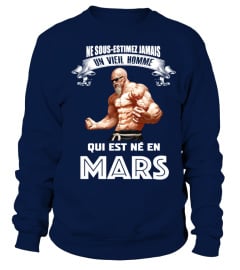 UN VIEIL HOMME QUI EST NE EN MARS T-SHIRT