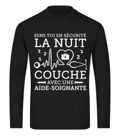 Couche avec une Aide-Soignante