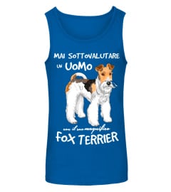 Un UOMO con un FOX TERRIER