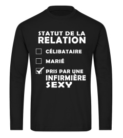 STATUT DE LA RELATION PRIS PAR UNE INFIRMIERE SEXY T-SHIRT