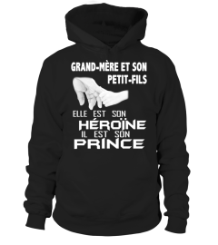 GRAND MERE ET SON PETITE FILS ELLE EST SON HEROINE IL EST SON PRINCE T-SHIRT