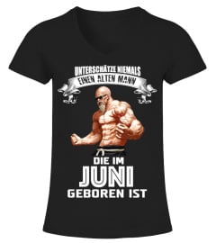 EINEN ALTEN FRAU DIE IM JUNI GEBOREN IST T-SHRIT