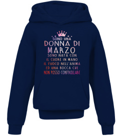 SONO UNA DONNA DI MARZO T-SHIRT