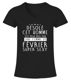 TOUS LES HOMMES EGAUX MAIS LES MEILLEURS NAISSENT EN FEVRIER  T-SHIRT