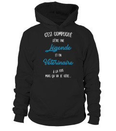 C'est compliqué d'être une légende et Vétérinaire à la fois mais ça va je gère cadeau noël anniversaire humour drôle homme cadeaux