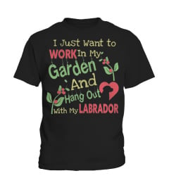 GARDEN AND LABRADOR 