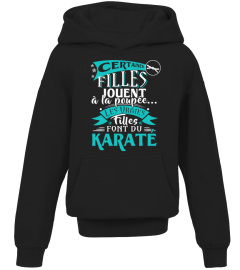 LES VRAIES FILLES FONT DU KARATE