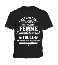 Attention ce mec sort avec une femme