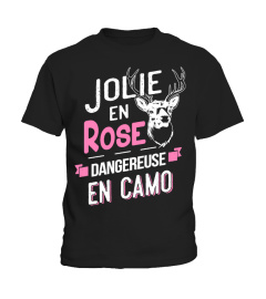 Jolie en rose dangereuse en camo