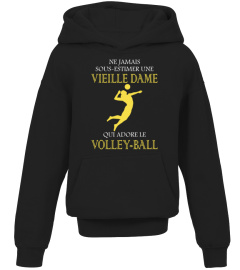 vieille femme volleyball