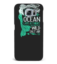 She Dreams Of The Ocean Late At Night And Longs For The Wild Salt Air Mermaid Gift Shirt For Women