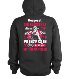 diese Prinzessin trägt Motorrad Schuhe Tee