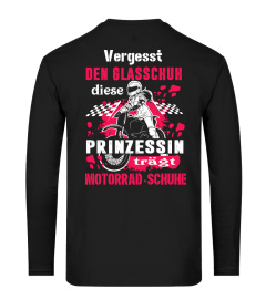 diese Prinzessin trägt Motorrad Schuhe Tee