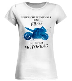 MOTORRAD - FRAU