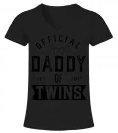 Mens Twin Dad 2019 Funny New Daddy of Twins Fathers Day Gift TShirt