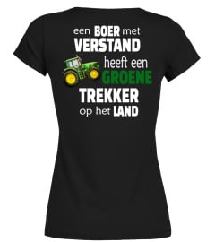 Groene trekker op het land