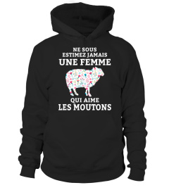 une femme qui aime les moutons