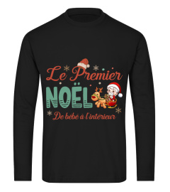 Le premier Noël de bébé à l'intérieur.