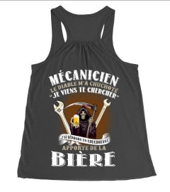 MÉCANICIEN APPORTE DE LA BIÈRE