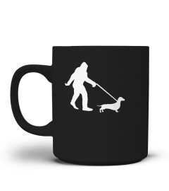 BIGFOOT WALKING A DACHSUND TSHIRT DOG LOVER TSHIRT - HOODIE - MUG (FULL SIZE AND COLOR)