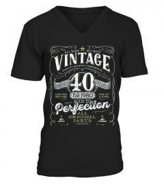 VINTAGE 40TH BIRTHDAY SHIRT FOR HIM 1980 AGED TO PERFECTION T SHIRT
