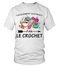 Facilement distrait par le crochet