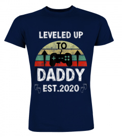 Mens Leveled up to Daddy Est 2020 Tee Future New Dad Baby Gift T-Shirt