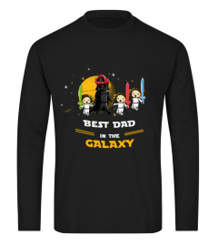 Father 3 daughters with 3 color lightsabers