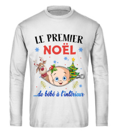 LE PREMIER NOËL DE BÉBÉ À L'INTÉRIEUR.