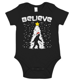 Believe Sasquatch Bigfoot Santa Hat Christmas Tree Gift Sweatshirt