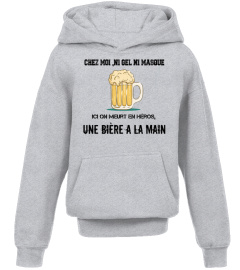 une bière a la main