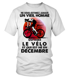 Ne sous-estimez un vieil homme Le Vélo décembre