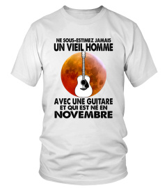 Ne sous-estimez un vieil homme guitare novembre