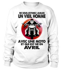 Ne sous-estimez un vieil homme moto avril