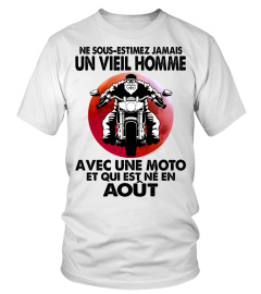 Ne sous-estimez un vieil homme moto août