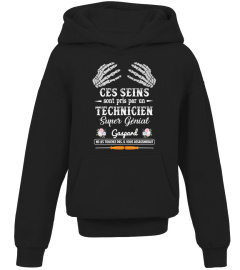CES SEINS SONT PRIS PAR UN TECHNICIEN