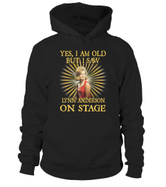 LYNN ANDERSON ON STAGE