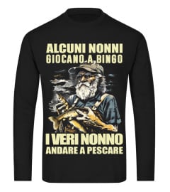 Alcuni nonni giocano a bingo i veri nonno andare a pescare